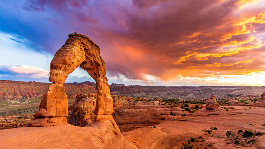 Hiking to Delicate Arch in Moab, Utah