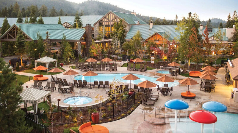 Tenaya Lodge pool near Yosemite National Park